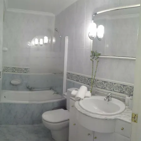 דירה Attic Alhambra *