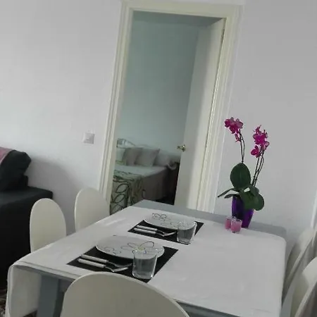 Attic Alhambra דירה *